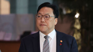 김병환, 금융지주에 국외 소통 당부&hellip;회장단 "외환 위험 점검"