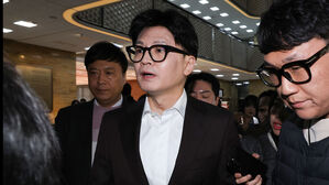 한동훈, 비공개 의총서 여당 차원 '내란 특검법' 추진 제안