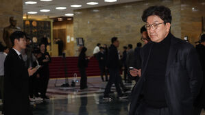 여당 원내대표 경선, 친한&middot;친윤 세 결집&hellip;'조기 대선' 주도권 경쟁