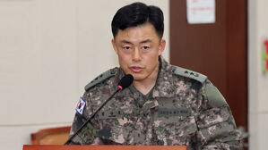 경찰, '계엄 투입&middot;포고령 작성' 전&middot;현직 정보사령관 긴급체포