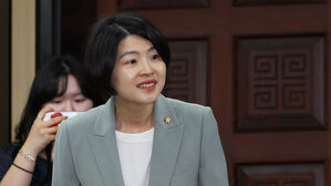 의총 참석한 한지아 의원(사진=연합뉴스)