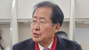 트럼프 취임식 가는 홍준표 "핵 균형론이 북핵문제 해결 수단"