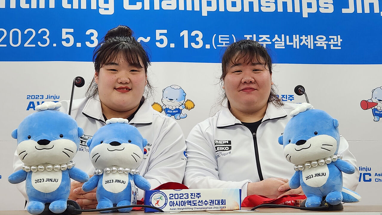 박혜정(왼쪽)과 손영희