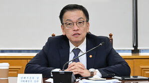 최상목 "주요 정책 속도감 있게 추진&hellip;자본ㆍ외환시장 선진화"