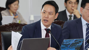 민주 "헌법재판관 후보 23&middot;24일 청문회"&hellip;국민의힘 "합의한 바 없어"