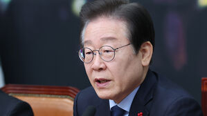 이재명 대북송금 재판 '법관 기피'로 중단&hellip;검찰 "재판 지연"