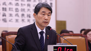이주호 "AI 교과서 '교육자료' 격하, 교육발전 저해&hellip;큰 우려"