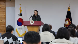 윤 대통령 탄핵심판 서류 송달 아직 안 돼&hellip;헌재 절차 지연 우려