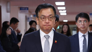 최상목 "계엄 강하게 반대하며 사퇴 결심&hellip;책임 통감"