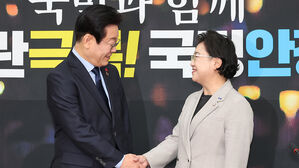 이재명, 조국 수감에 "빈자리 크다"&hellip;혁신당 "많이 도와달라"