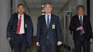 국정원 "우크라 파병 북한군 사망자 최소 100여 명&middot;부상 1천 명"