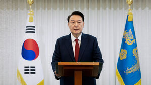 공조본, 윤 대통령에 성탄절 출석요구&hellip;변호인단 선임 변수