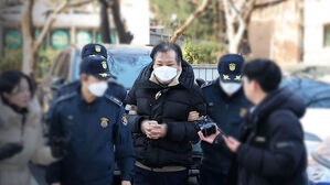 '건진법사' 전성배 구속영장 기각&hellip;"금전 수수 명확히 확인 안돼"