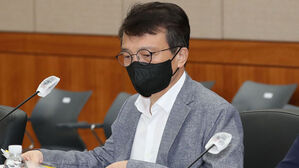 '청담동 술자리 의혹 제기' 김의겸, 첫 재판서 혐의 부인