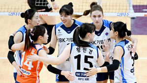 프로배구 IBK기업은행, 페퍼저축은행에 낙승&hellip;10승 고지