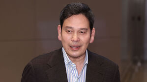 정용진 신세계 회장, 악성 허위사실 유포 유튜버 법적 대응