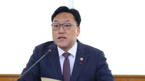 김병환 "은행권 소상공인 지원, 경제 전반 부채리스크 축소"