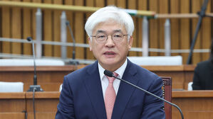 마은혁 "과거 군사독재 종식 나선 경험&hellip;헌법질서 수호하겠다"