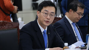 장경태, 법원조직법 개정안 발의 "대법관 14명→100명"