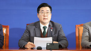 박찬대 "한 대행, 특검법 시간 지연&hellip;탄핵 절차 바로 개시할 것"