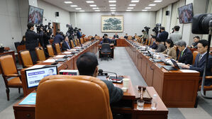 국회, 마은혁&middot;정계선&middot;조한창 헌법재판관 청문보고서 채택