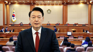 윤 측 "헌재에 체포영장 권한쟁의&middot;효력정지 가처분신청 예정"