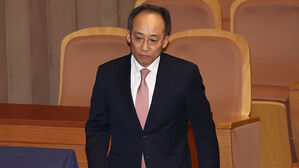 경찰, 추경호 전 원내대표 소환 조사&hellip;통신 영장도 집행