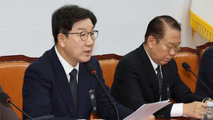 권성동 "헌재, 졸속 처리된 탄핵소추 각하하고 국회 재의결해야"