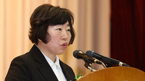 정계선 신임 헌법재판관 "헌재의 사명, 어느 때보다 무거워"