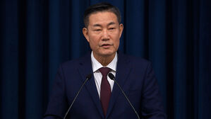 경찰, 신원식 안보실장 소환 조사&hellip;정진석 비서실장도 소환 통보