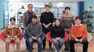 '청색광, 교묘하게 눈 건강 위협'&hellip;UNIST, 단백질 손상 경로 규명
