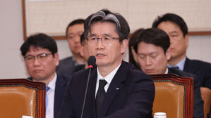 답변하는 오동운 공수처장(사진=연합뉴스)
