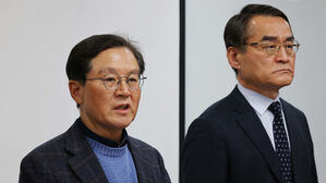 발언하는 윤갑근 변호사(사진=연합뉴스)