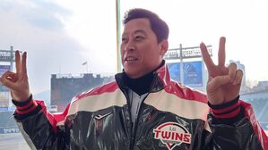 LG로 돌아온 이병규 2군 감독(사진=연합뉴스)
