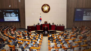 윤 대통령 2차 체포 시도에 여 "불법적 집행" 야 "반드시 체포해야"