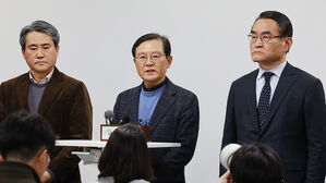 윤 대통령 측, 박종준 경찰 조사 반발&hellip;"경호처 무력화 시도&middot;꼼수 소환"