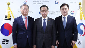 국제협력대사 접견하는 최상목 권한대행 (사진=대통령실통신사진기자단, 연합뉴스)