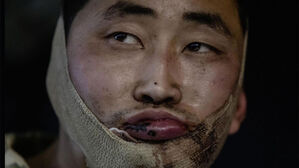 우크라이나군이 러시아 쿠르스크에서 생포한 북한군 (사진=볼로디미르 젤렌스키 우크라이나 대통령 텔레그램 제공, 연합뉴스)