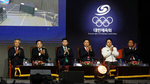 나란히 앉은 대한체육회장 후보자들(사진=연합뉴스)