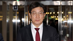 의장실 향하는 권성동 원내대표(사진=연합뉴스)