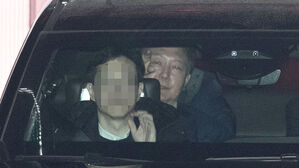 윤 측 "불법 용인 안타깝다"&hellip;공수처 수사 계속 불응 입장