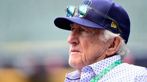 54시즌 동안 MLB 밀워키 중계한 유커, 90세 일기로 사망