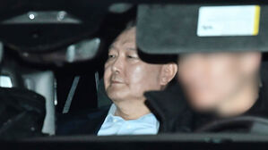 [단독] 윤 대통령, 구속영장심사 불출석&hellip;"물 흐르는 대로 하겠다"