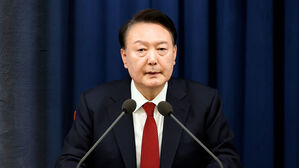 [속보] 윤 측 "대통령, 앞으로 가능하면 헌재는 다 출석할 것"