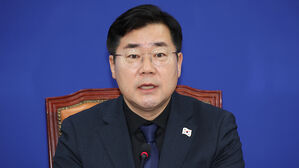 박찬대 "경호차장 구속영장 수상한 반려&hellip;내란 특검 필요 이유"