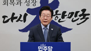 이재명 "이념이 밥 먹여주지 않아&hellip;기업 앞장, 국가 뒷받침"