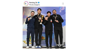 우승한 오상욱(왼쪽에서 두 번째)과 3위에 오른 박상원(오른쪽에서 두 번째) (사진=FIE 인스타그램 캡처, 연합뉴스)