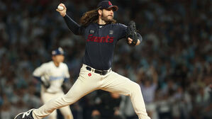 1일 경남 창원NC파크에서 열린 2024 KBO 리그 롯데 자이언츠 대 NC 다이노스 경기. 7회 말 롯데 선발 윌커슨이 역투하고 있다.