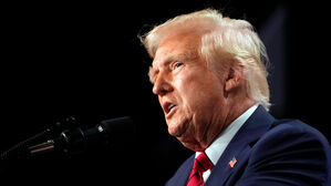 트럼프, 연방 공무원 퇴직 유도…9월까지 월급 유지·출근 면제