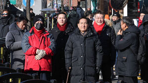 "영원히 기억"&hellip;국민의힘 당협위원장 80명, 윤에게 새해 편지